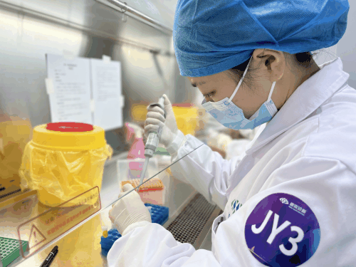 1703813709116998.gif 角逐瞬间.gif